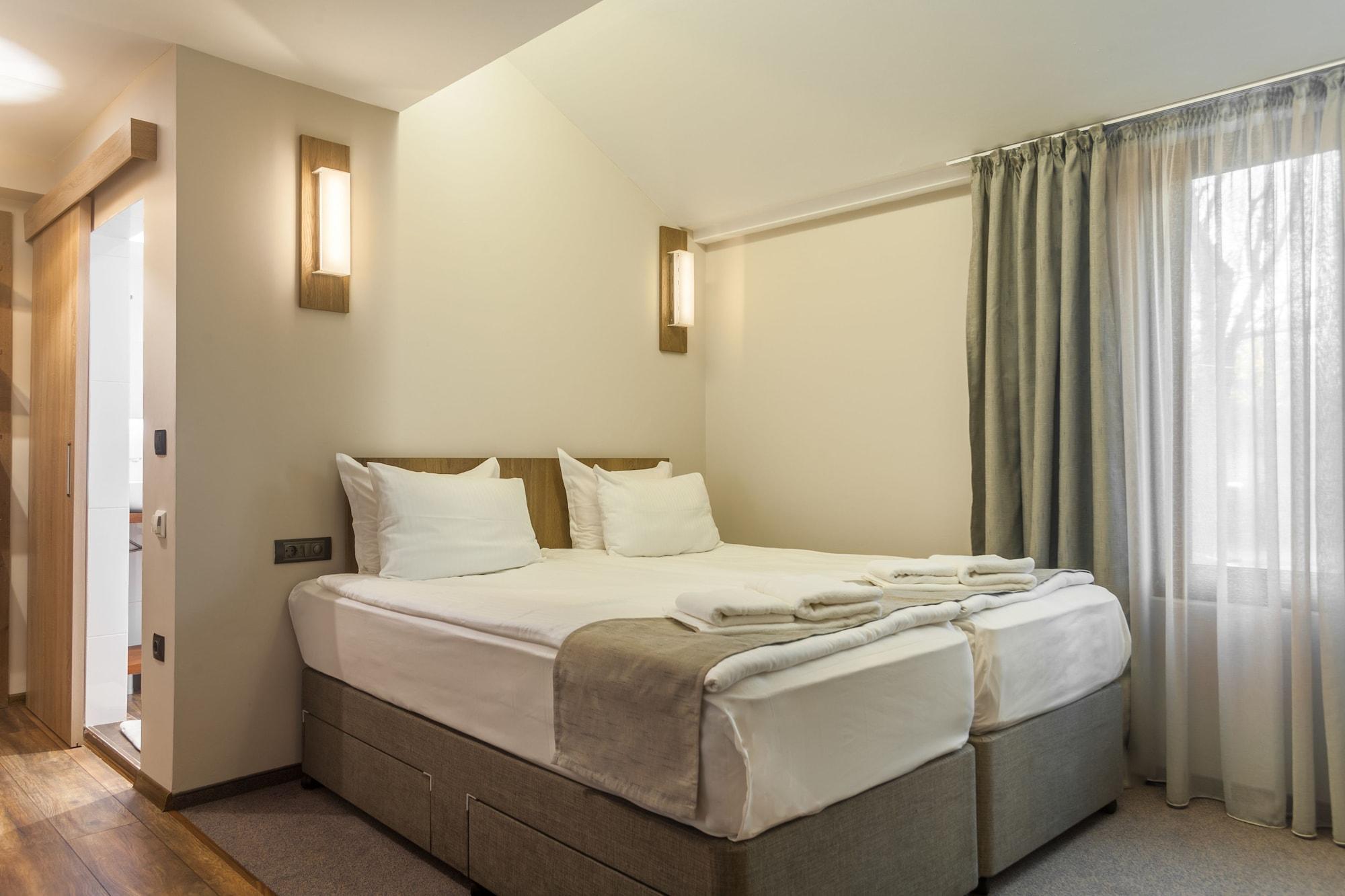 Hugo Hotel Varna Exteriör bild